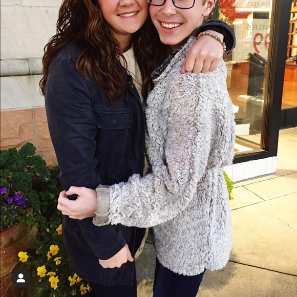 True Grit pullover - Picture 2 of 7